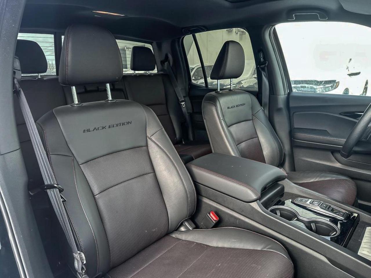 2025 Honda Ridgeline Black Edition Photo