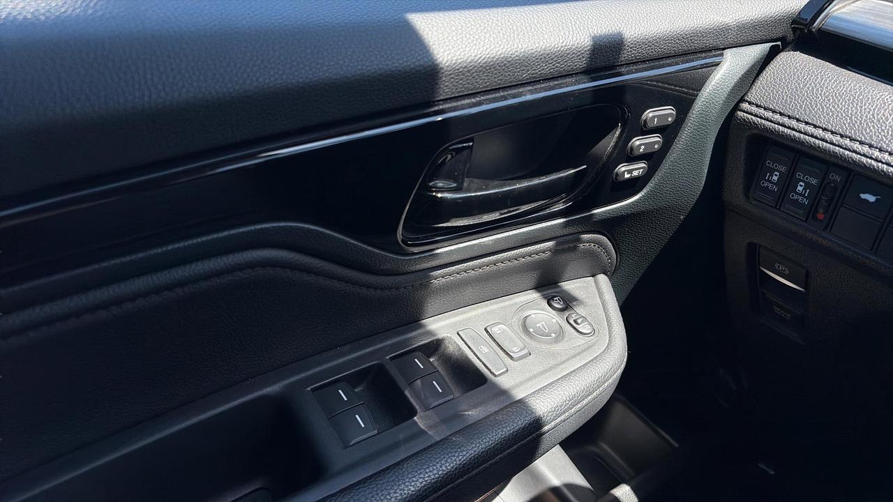 2024 Honda Odyssey Touring Photo