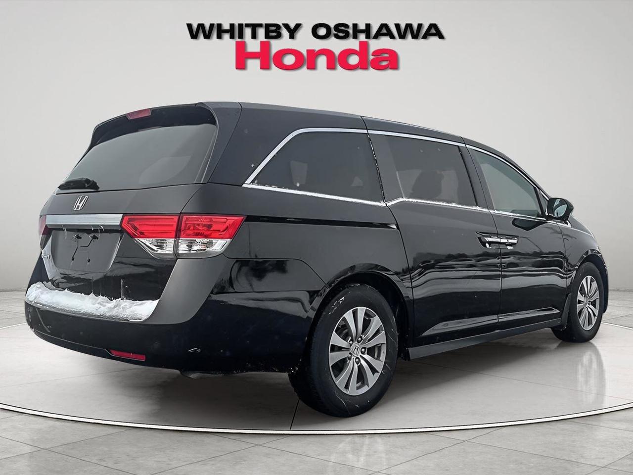 2017 Honda Odyssey EX Photo4