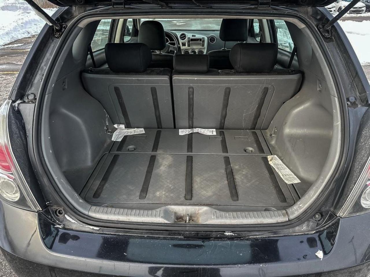 2010 Pontiac Vibe Base Photo