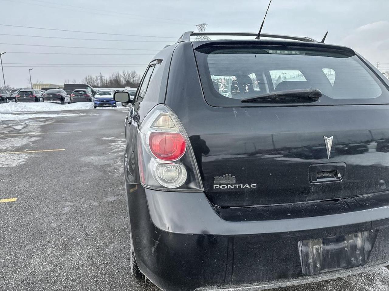 2010 Pontiac Vibe Base Photo