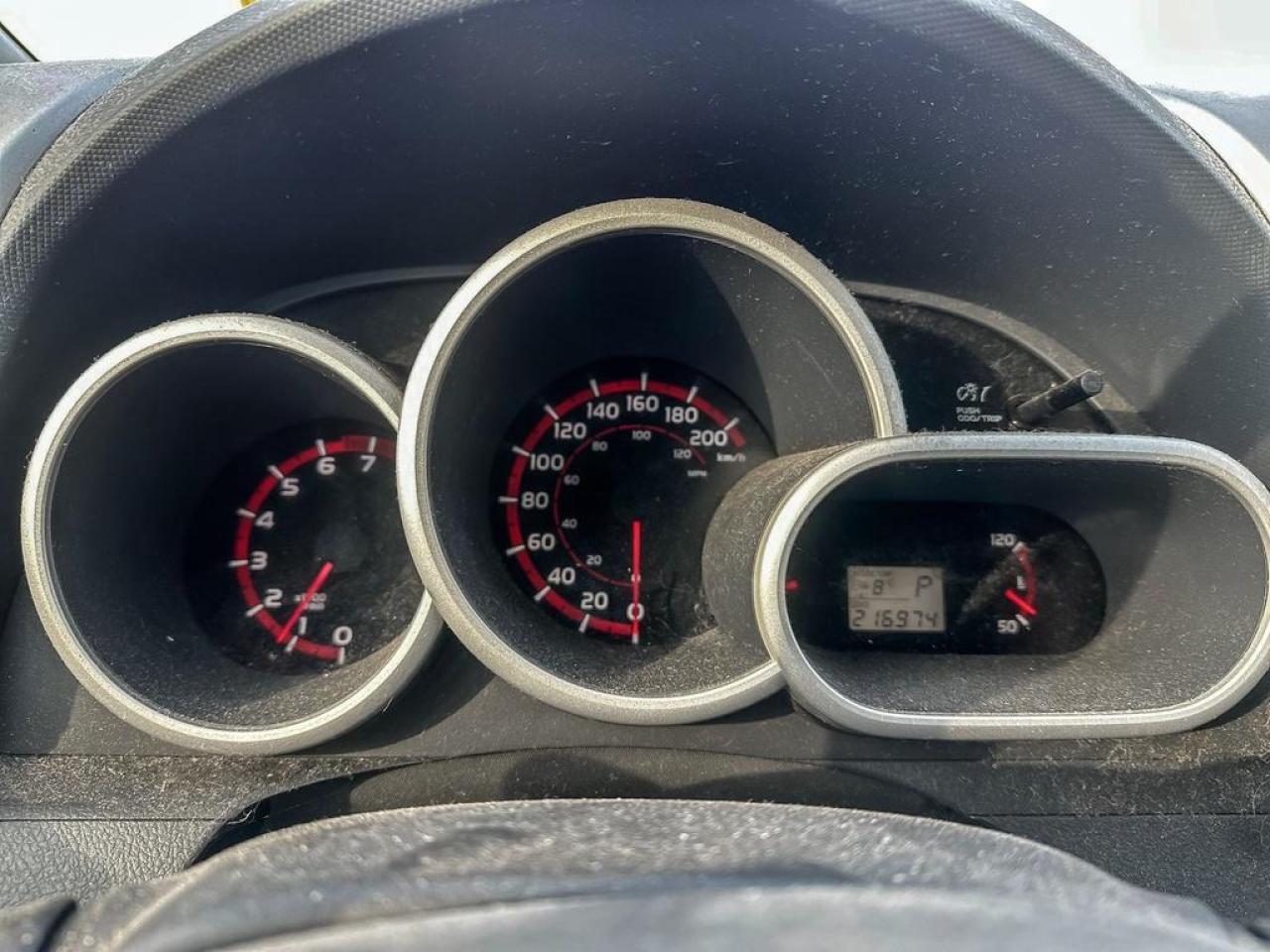 2010 Pontiac Vibe Base Photo