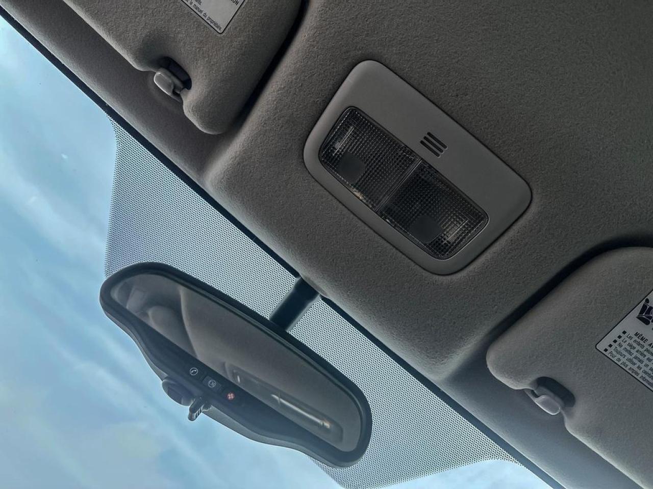 2010 Pontiac Vibe Base Photo