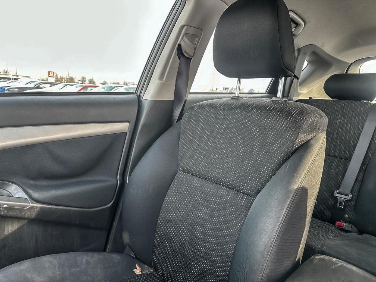 2010 Pontiac Vibe Base Photo