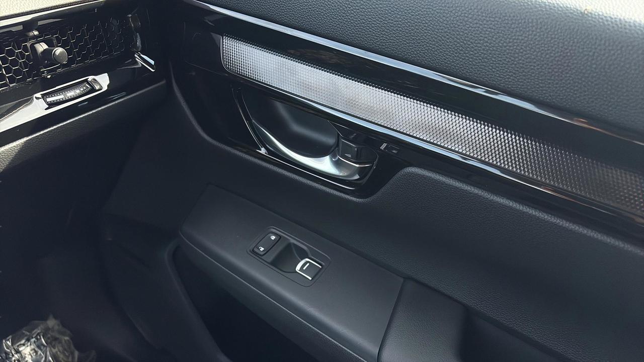2025 Honda CR-V Sport Photo