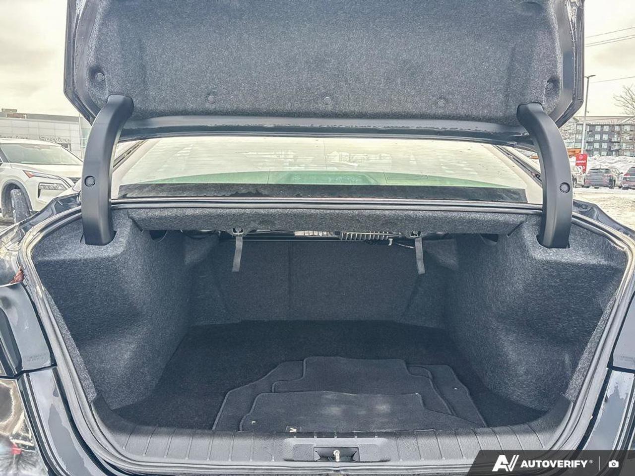 2023 Nissan Maxima SL   Navigation   Sunroof   Leather Seats   Apple Photo