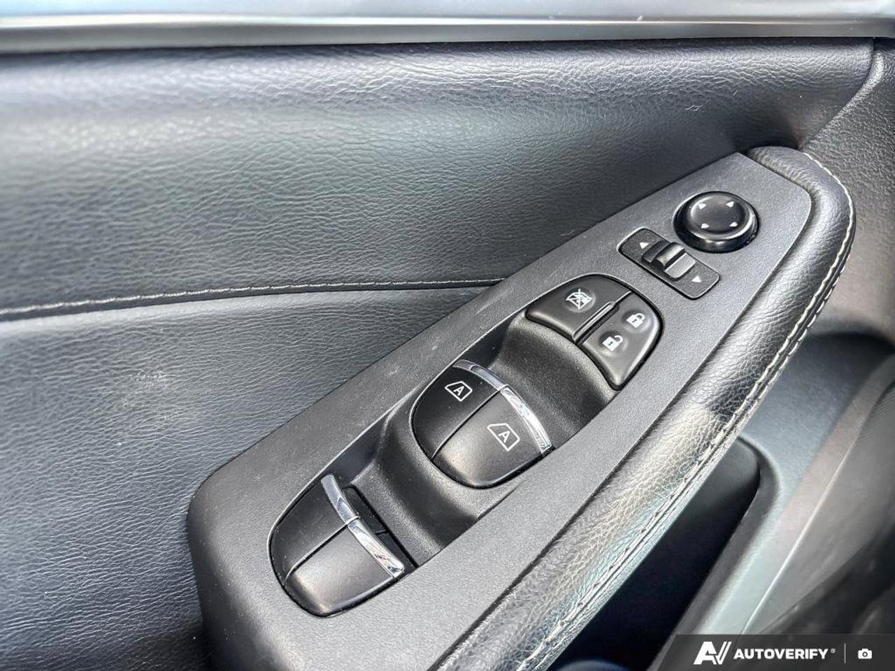 2023 Nissan Maxima SL   Navigation   Sunroof   Leather Seats   Apple Photo