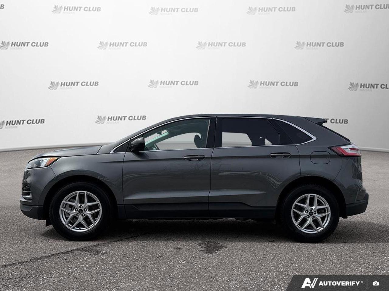 2023 Ford Edge SEL Photo3