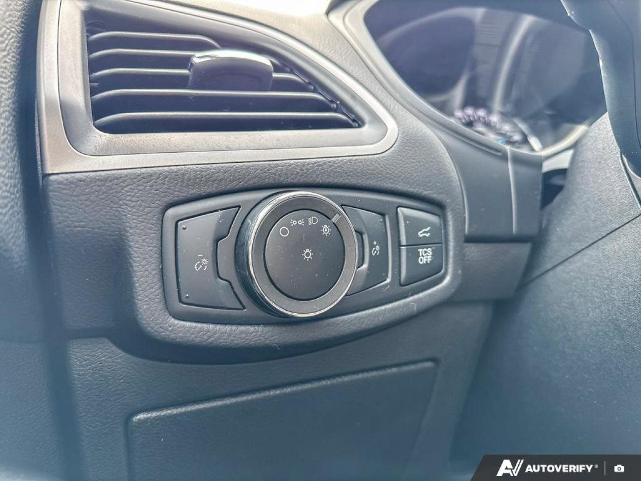 2023 Ford Edge SEL Photo