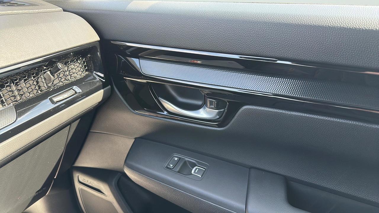 2024 Honda CR-V Hybrid Touring Photo