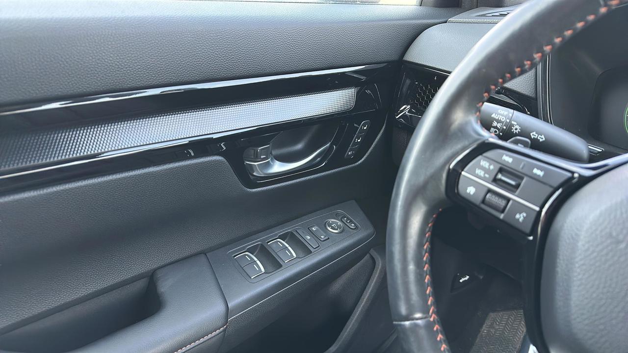 2024 Honda CR-V Hybrid Touring Photo