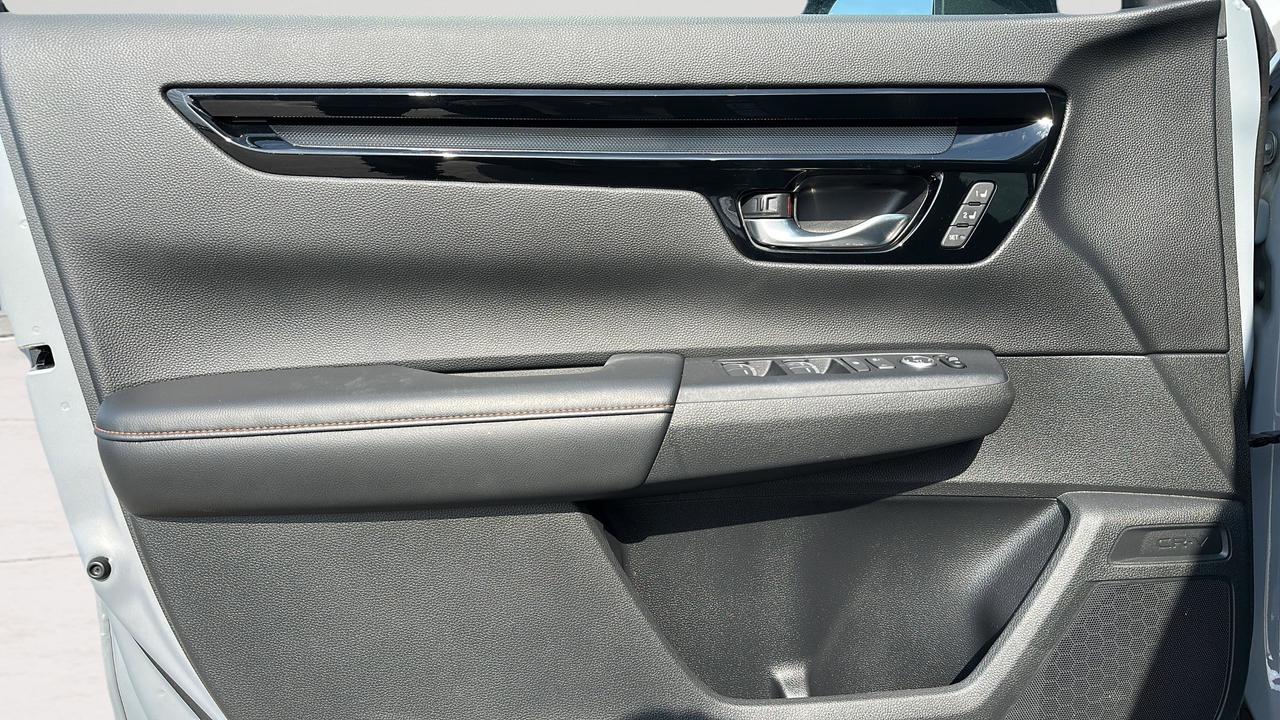 2024 Honda CR-V Hybrid Touring Photo