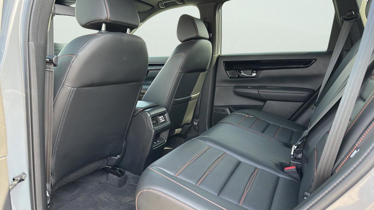 2024 Honda CR-V Hybrid Touring Photo