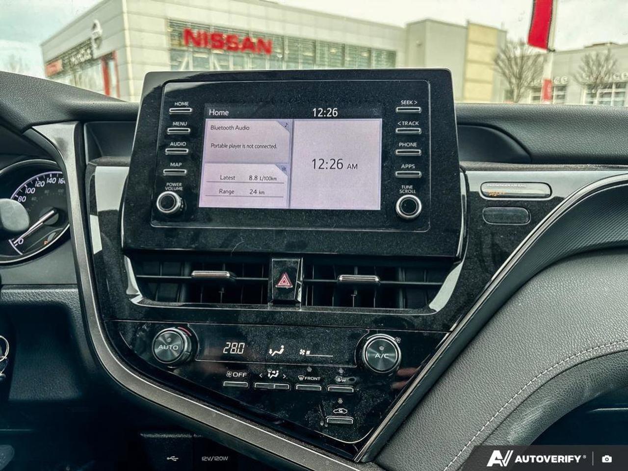 2022 Toyota Camry SE   Heated Seats   Apple CarPlay   Leather Seats Photo