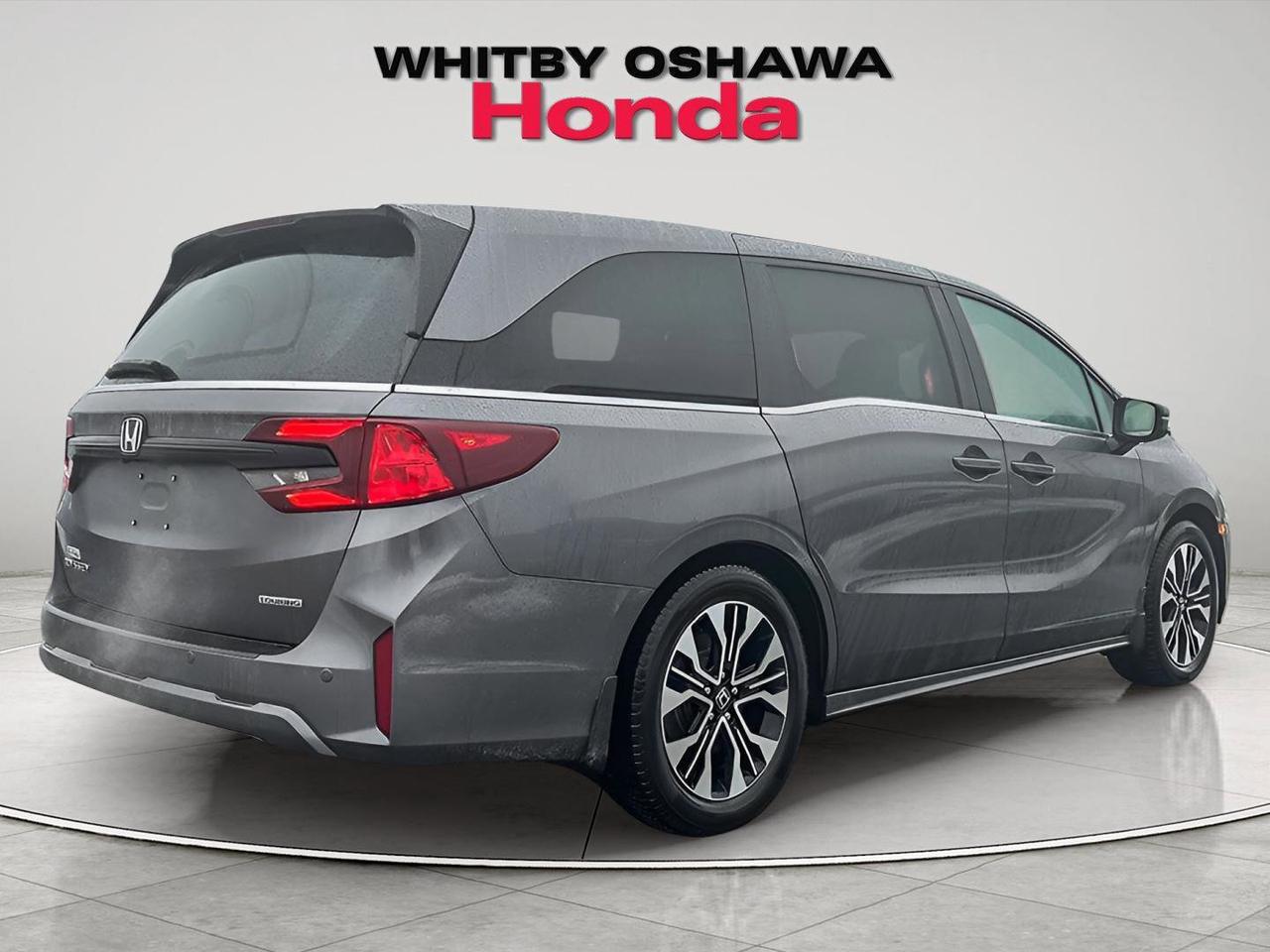 2025 Honda Odyssey Touring Photo