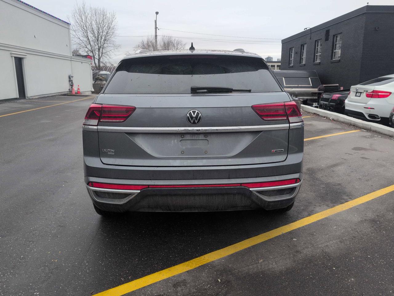 2021 Volkswagen Atlas Cross Sport Highline Photo