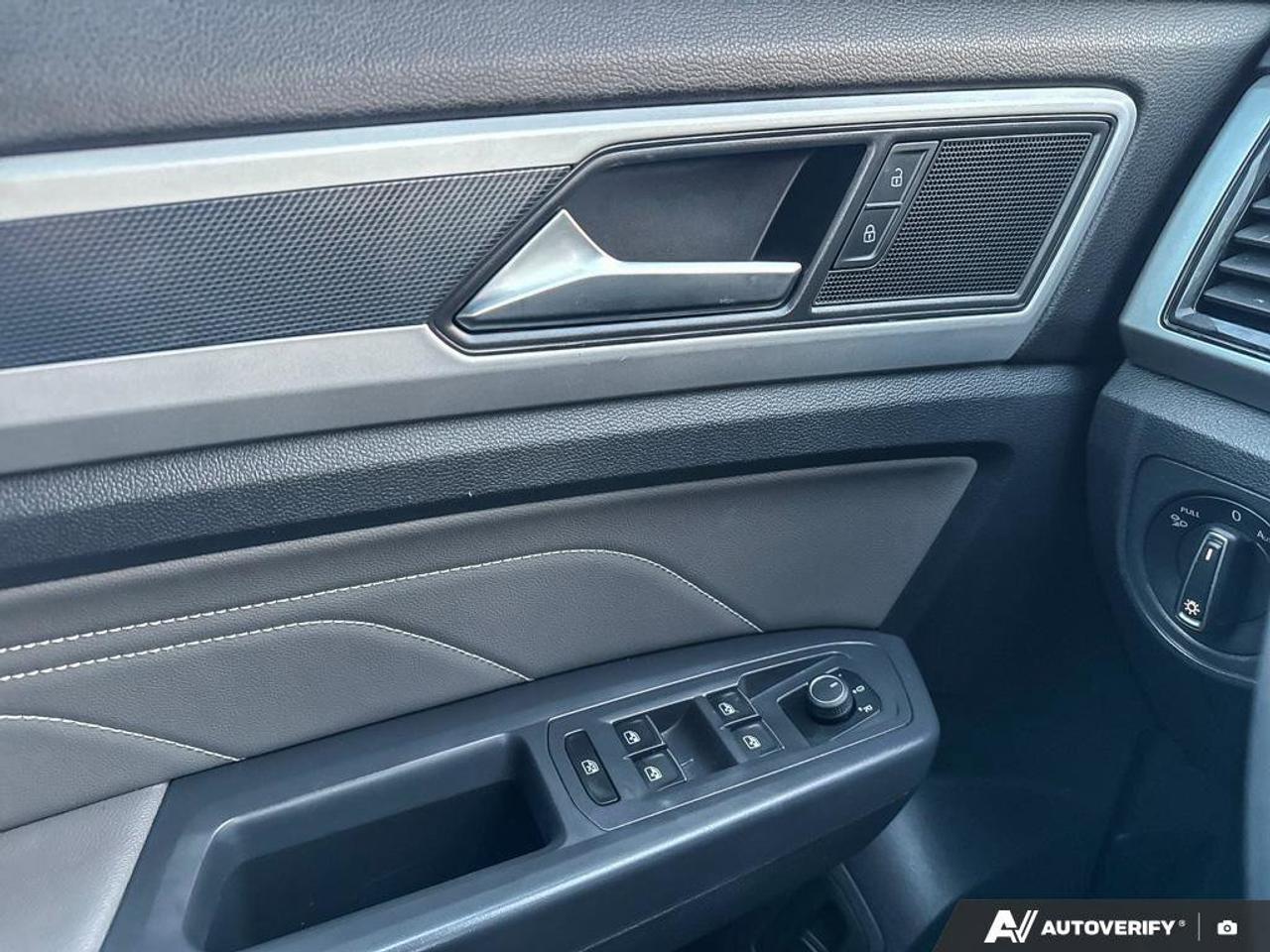 2021 Volkswagen Atlas Cross Sport Highline   Navigation   Leather Seats   Moonroof Photo