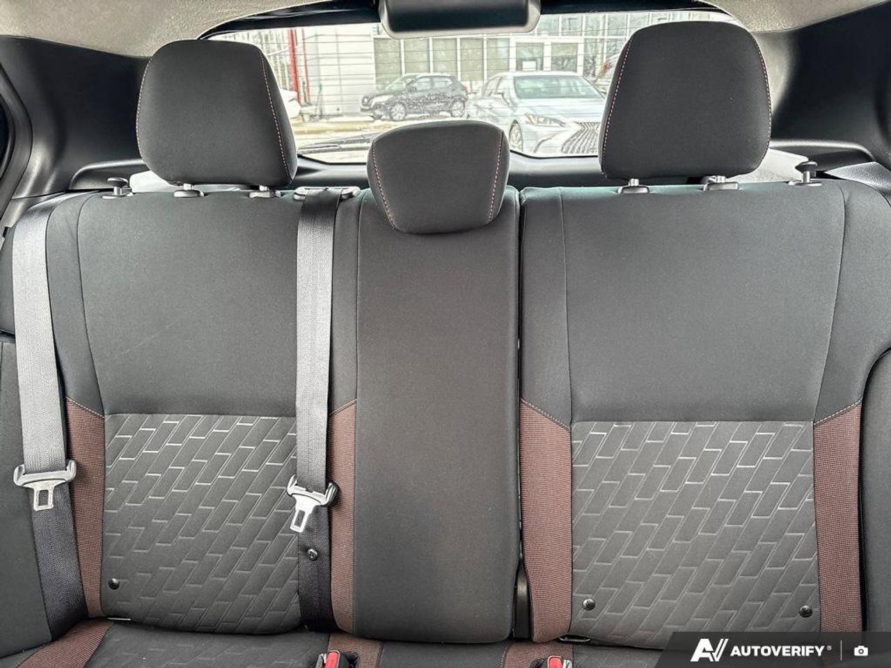 2024 Nissan Kicks SR   Heated Seats   Apple CarPlay   Heated Steerin Photo