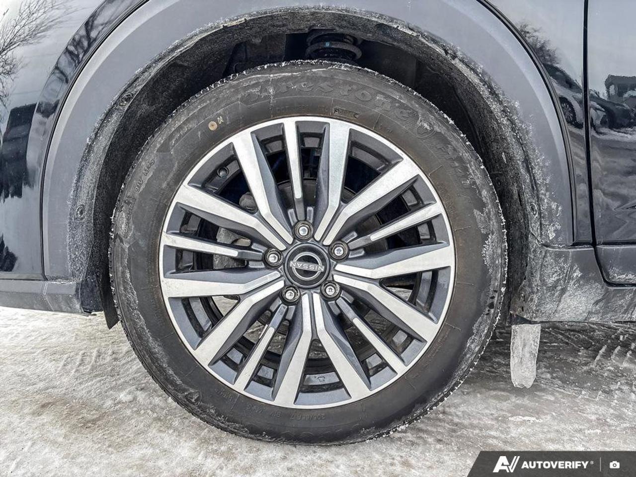 2024 Nissan Kicks SR   Heated Seats   Apple CarPlay   Heated Steerin Photo