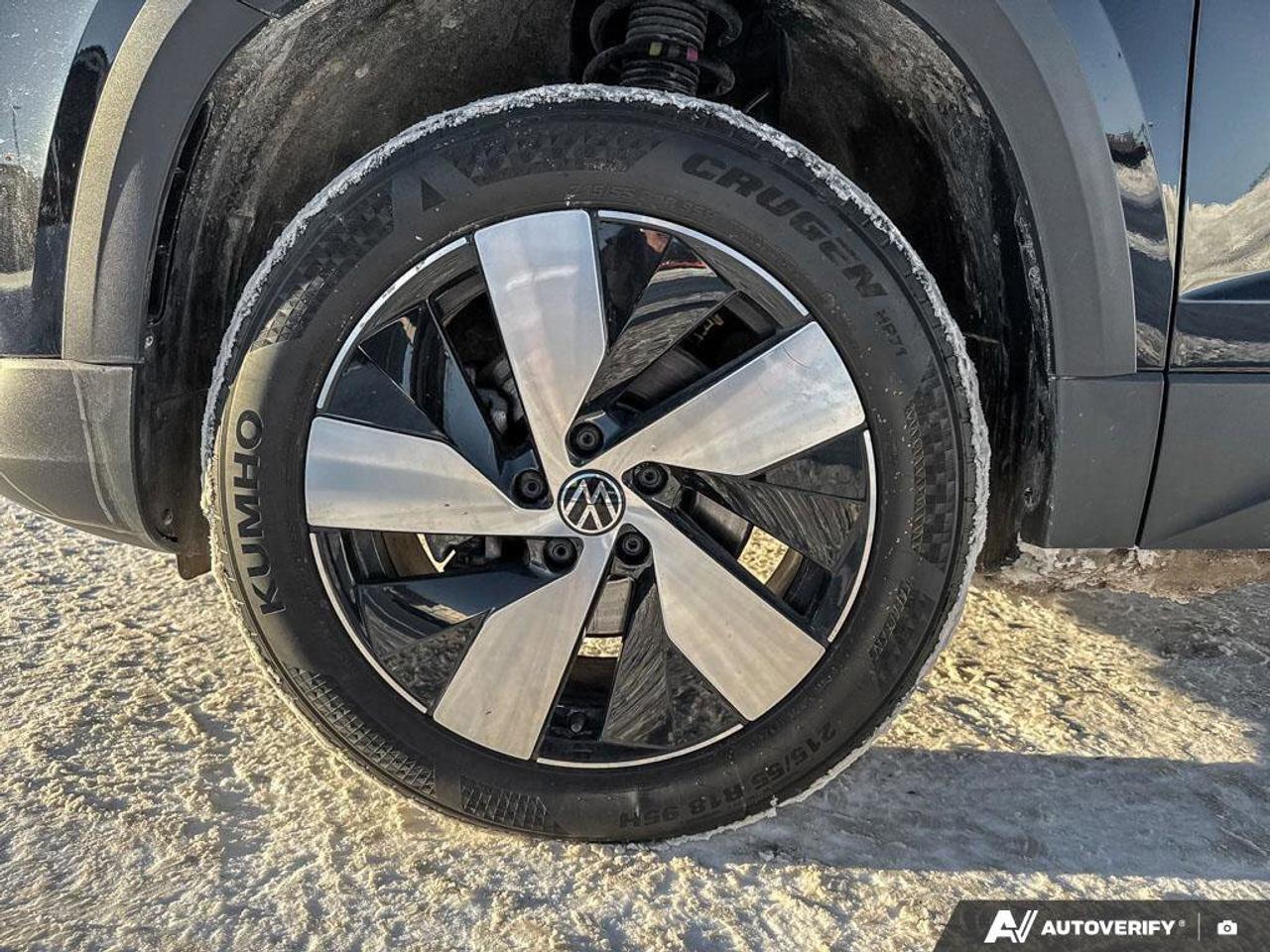 2024 Volkswagen Taos Trendline   Apple CarPlay   Heated Seats   Clean C Photo