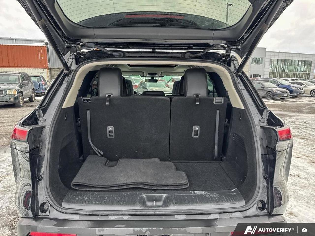 2024 Infiniti QX60 LUXE   7 Passenger   Navigation   Moonroof   Leath Photo