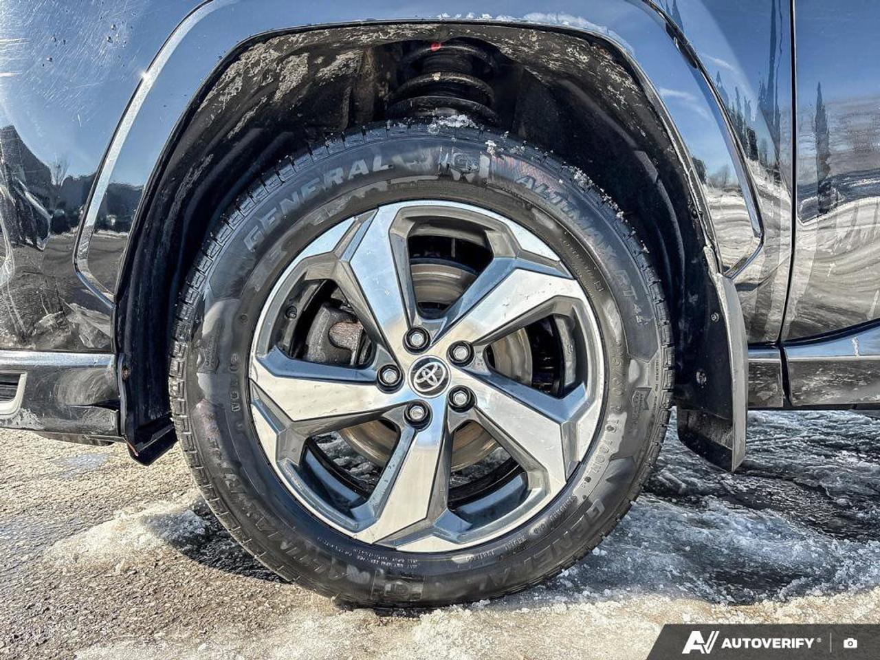 2022 Toyota RAV4 Prime SE   Clean Carfax   Heated Seats   Heated Steering Photo