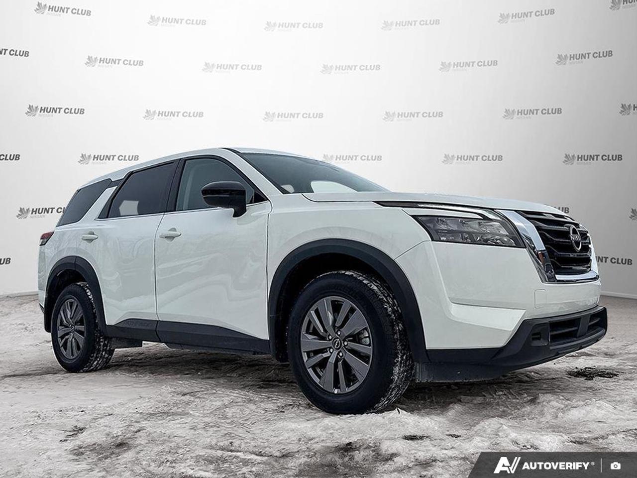 2025 Nissan Pathfinder S Photo