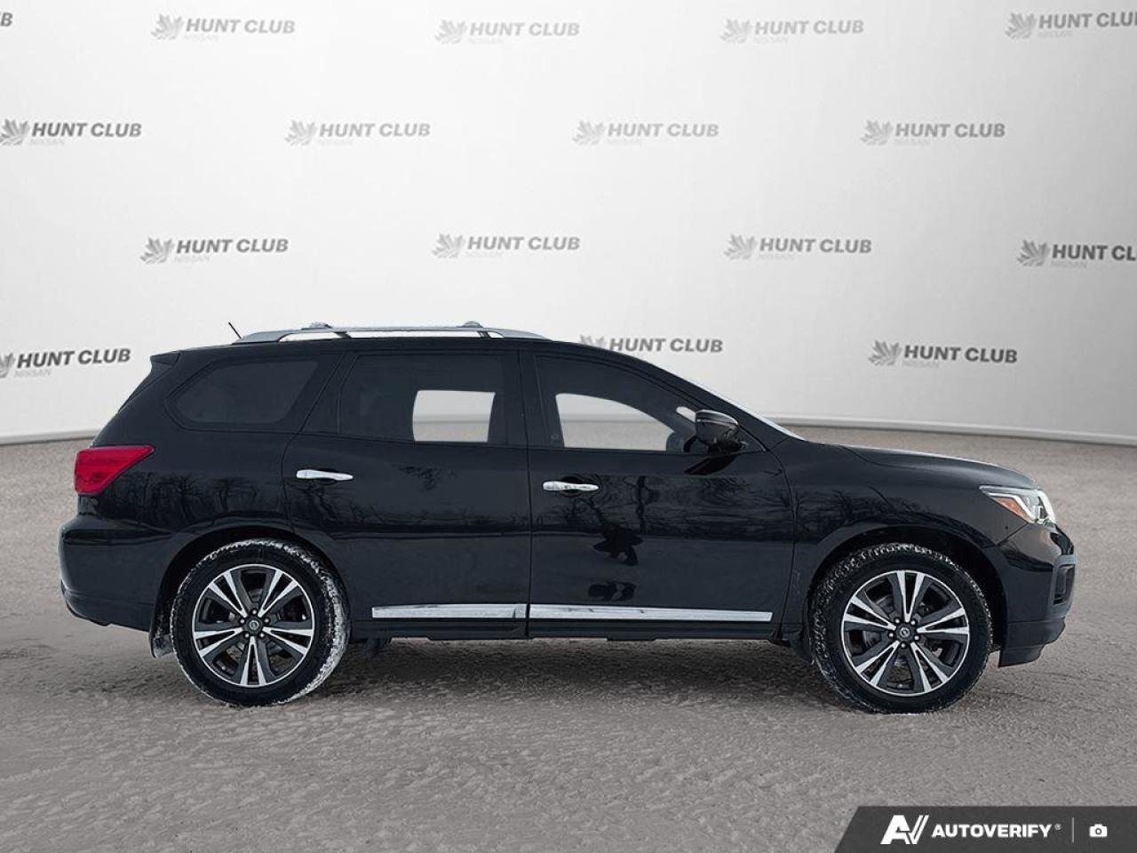 2018 Nissan Pathfinder  Photo