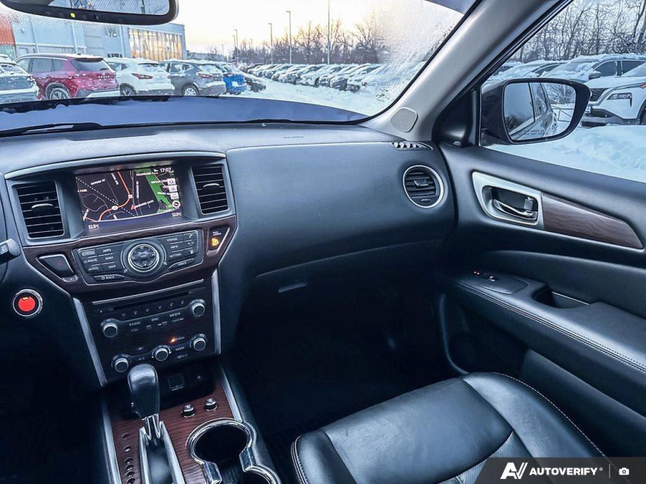 2018 Nissan Pathfinder  Photo