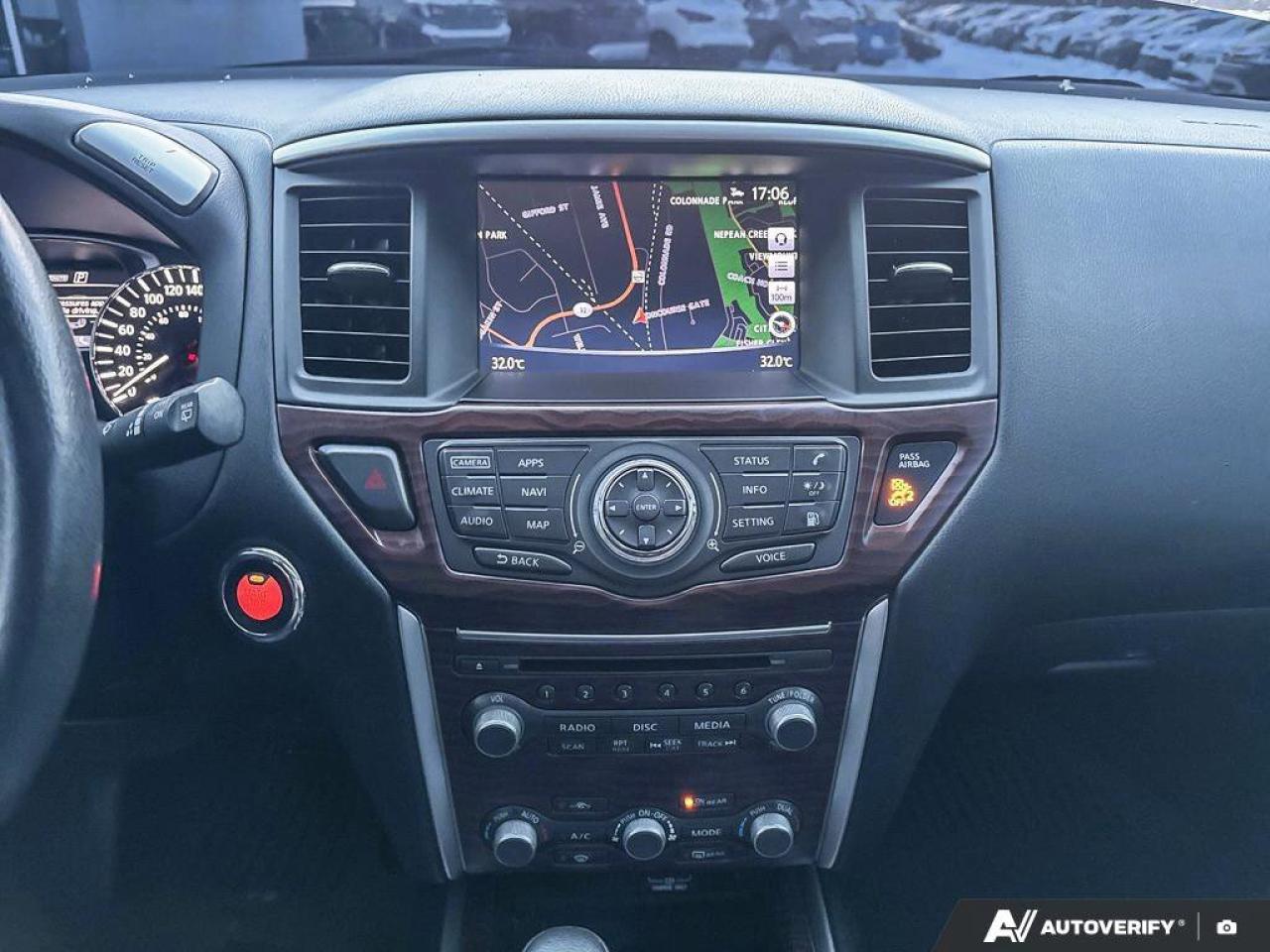 2018 Nissan Pathfinder  Photo