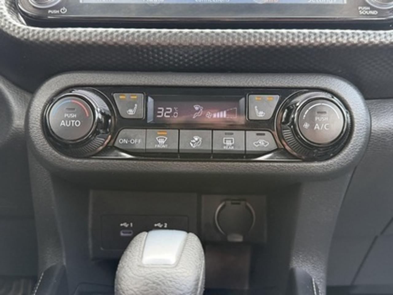 2021 Nissan Kicks SV Photo