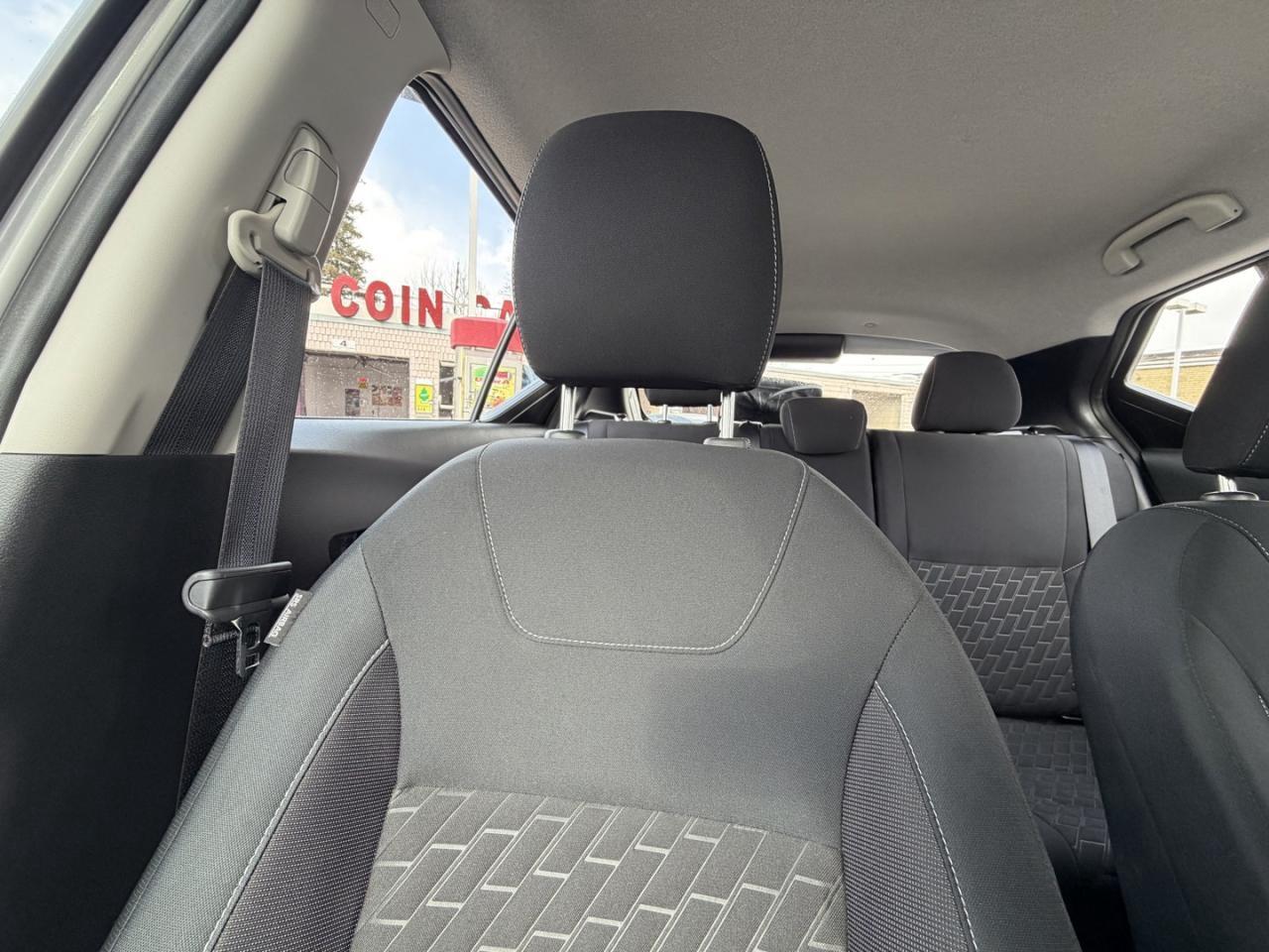 2021 Nissan Kicks SV FWD Photo