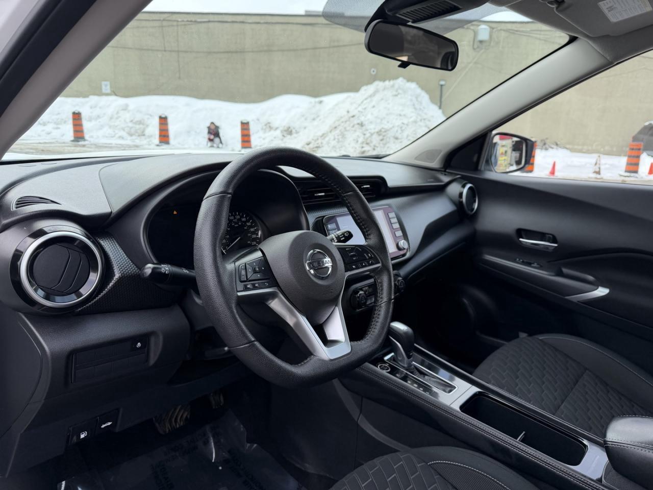 2021 Nissan Kicks SV FWD Photo