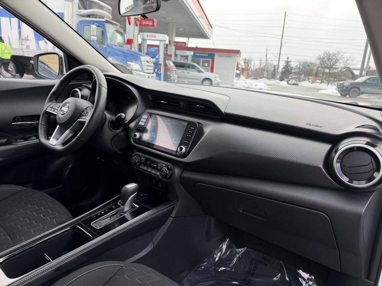 2021 Nissan Kicks SV FWD Photo