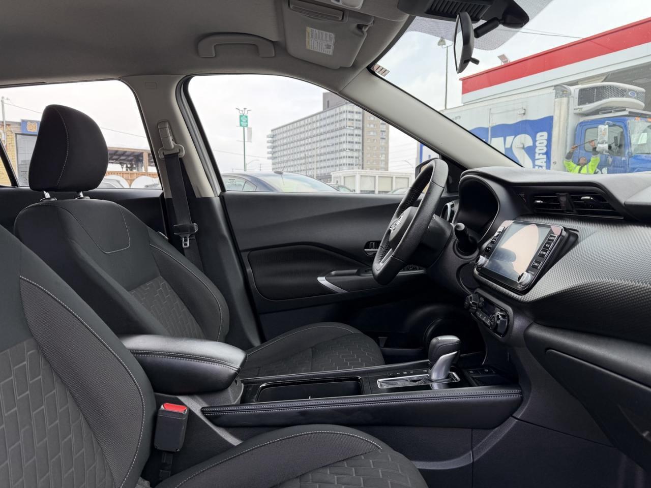 2021 Nissan Kicks SV FWD Photo