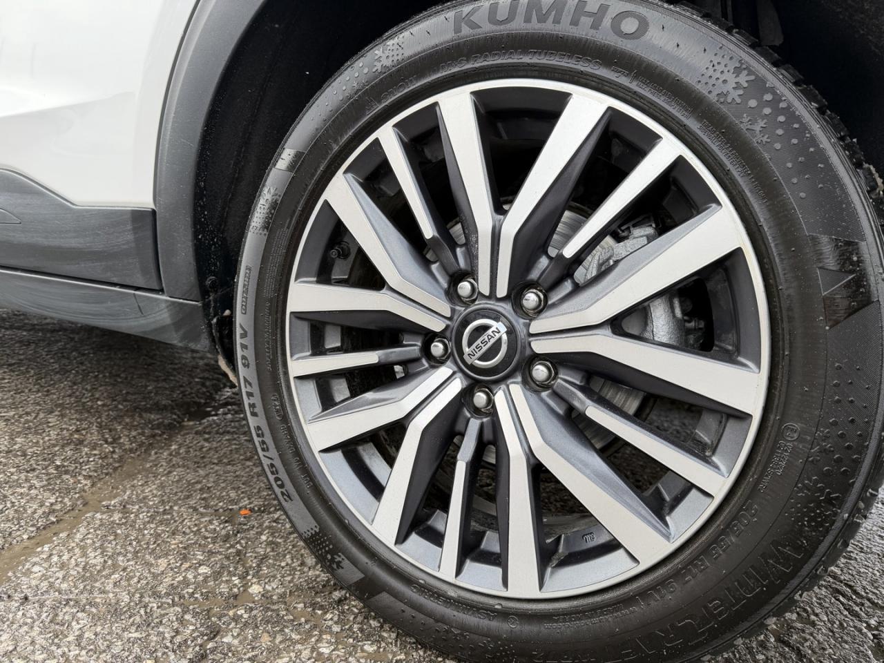 2021 Nissan Kicks SV FWD Photo
