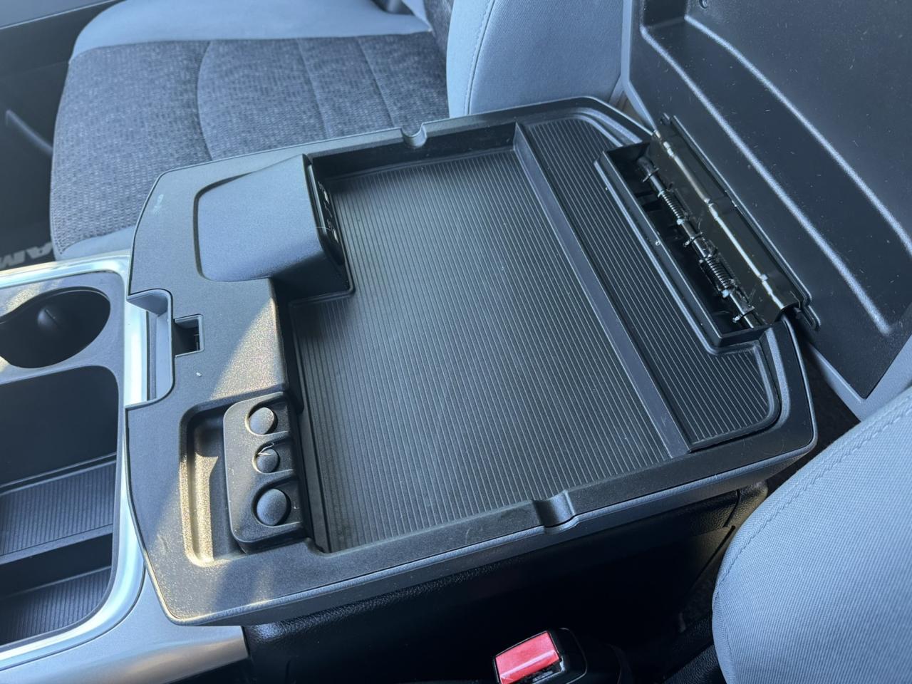 2019 RAM 1500 Classic SLT 4x4 Crew Cab 5'7" Box Photo