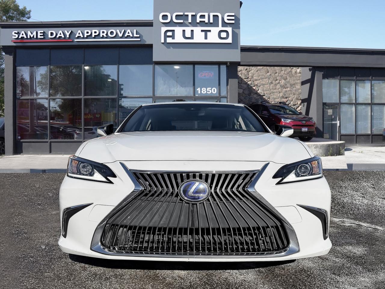2019 Lexus ES 300 h Sedan Photo