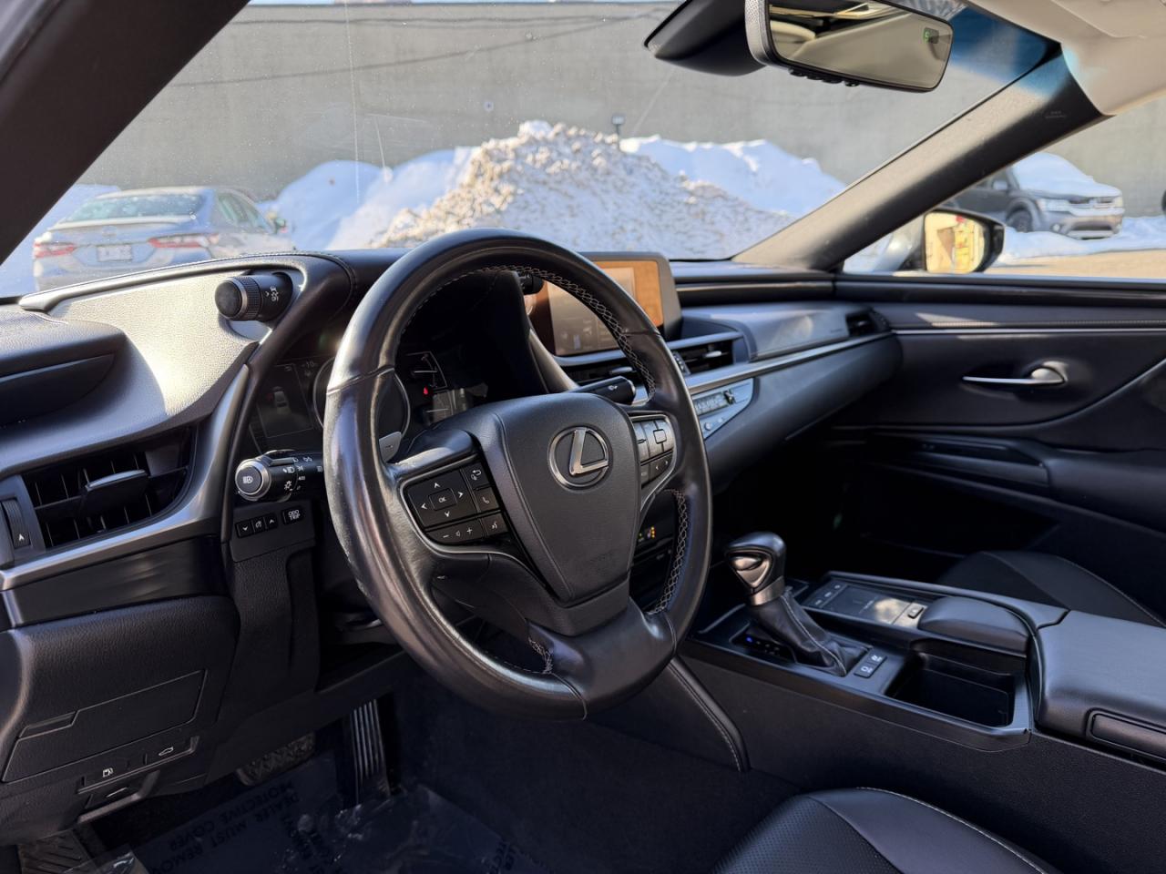 2019 Lexus ES 300 h Sedan Photo