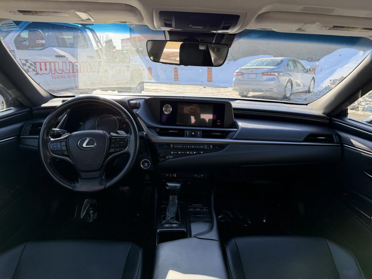 2019 Lexus ES 300 h Sedan Photo