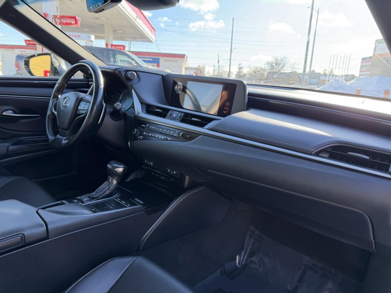 2019 Lexus ES 300 h Sedan Photo