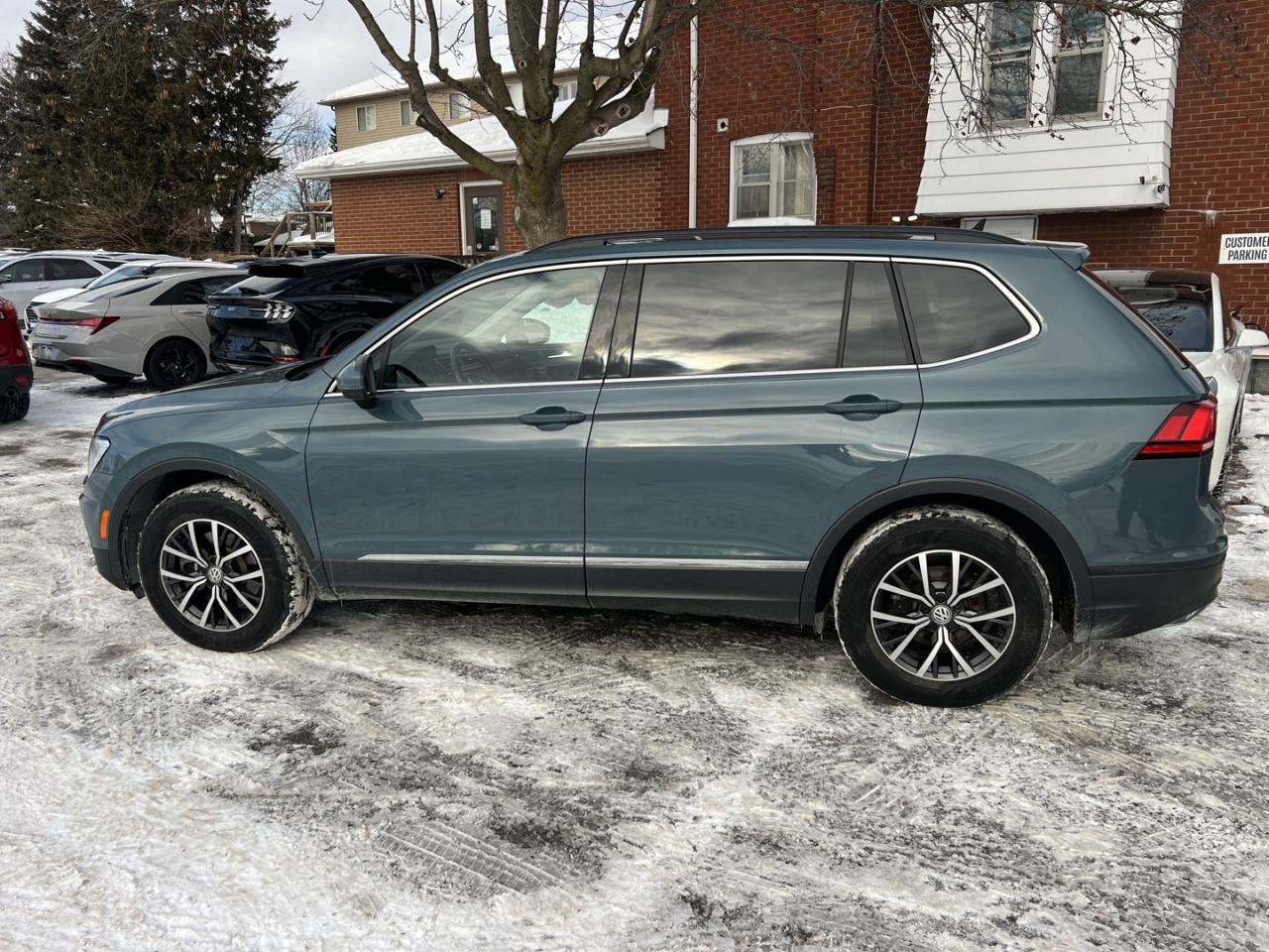 2021 Volkswagen Tiguan Comfortline 4Motion *One Owner/nav/Sunrf Photo2