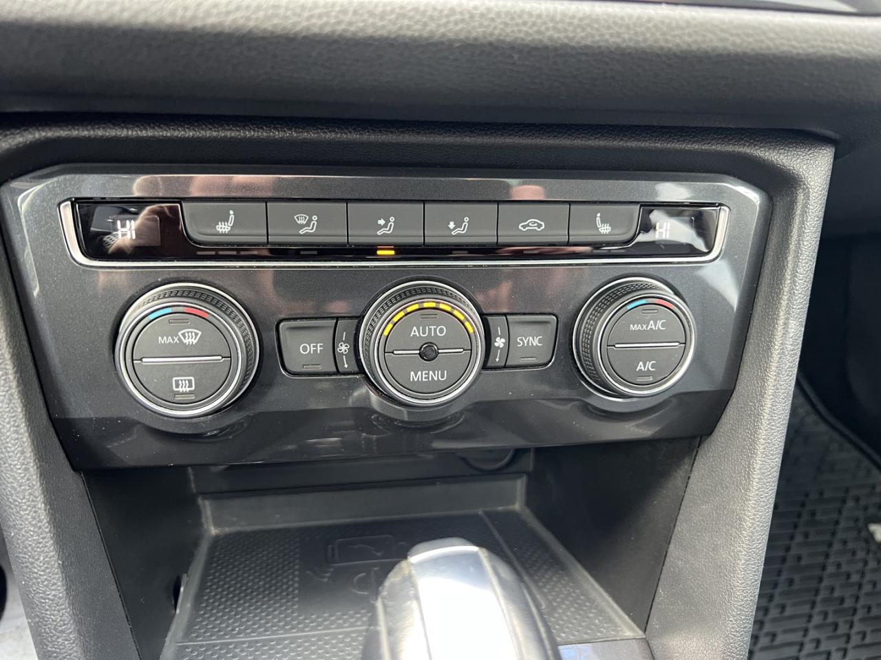 2021 Volkswagen Tiguan Comfortline 4Motion *One Owner/nav/Sunrf Photo