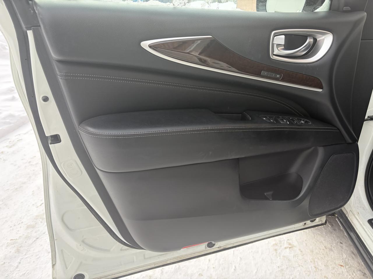 2017 Infiniti QX60  Photo