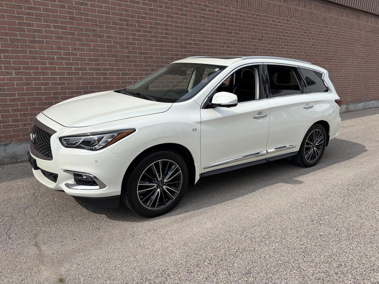 2017 Infiniti QX60  Photo0