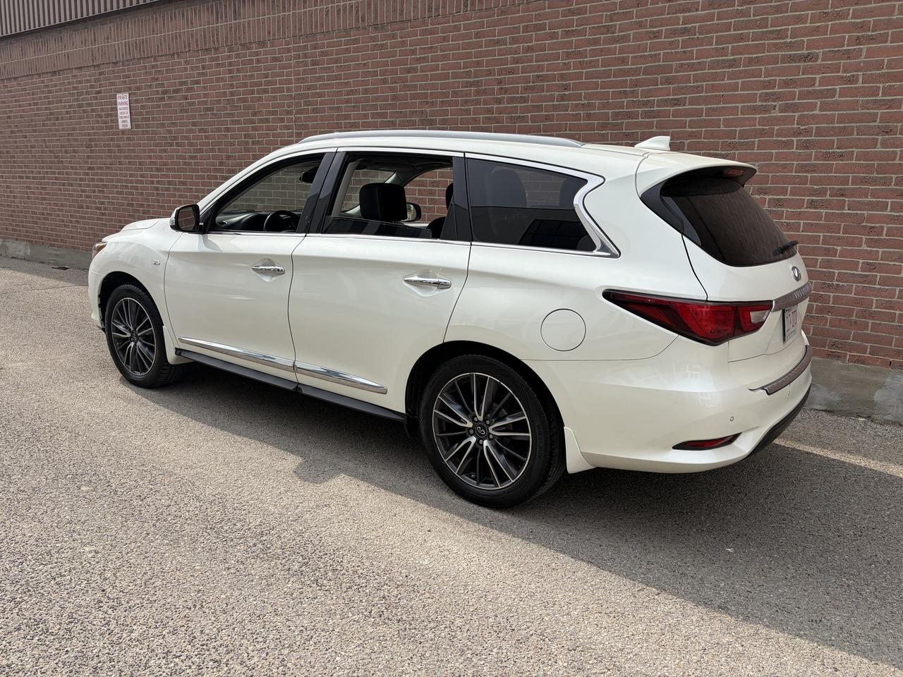 2017 Infiniti QX60  Photo