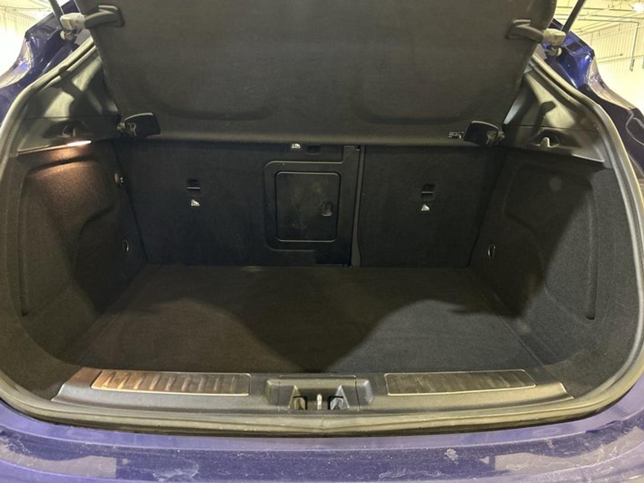 2018 Infiniti QX30 AWD | Leather Seats | Panoramic Roof Photo