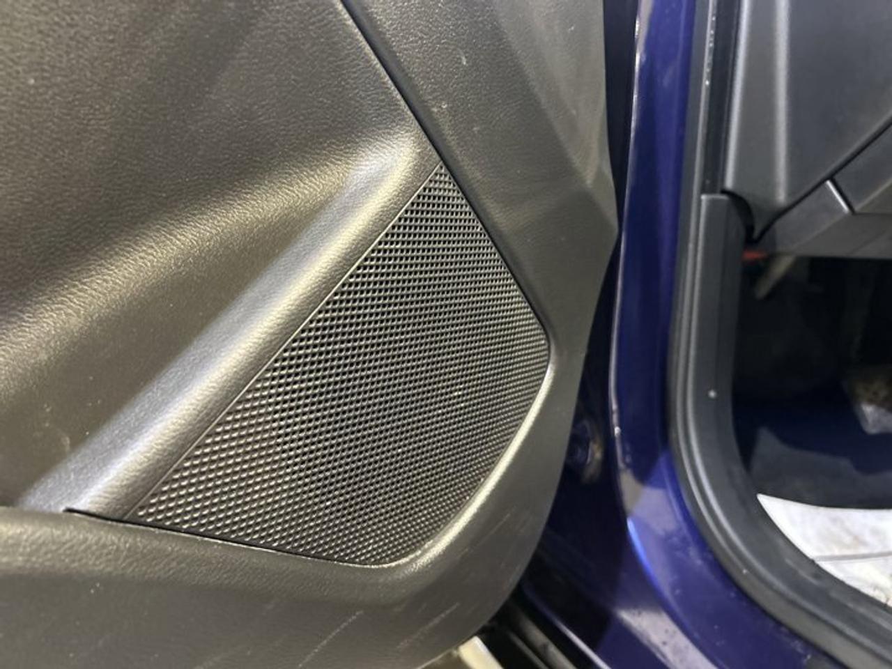 2018 Infiniti QX30 AWD | Leather Seats | Panoramic Roof Photo