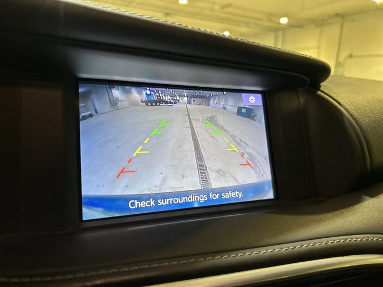 2018 Infiniti QX30 AWD | Leather Seats | Panoramic Roof Photo