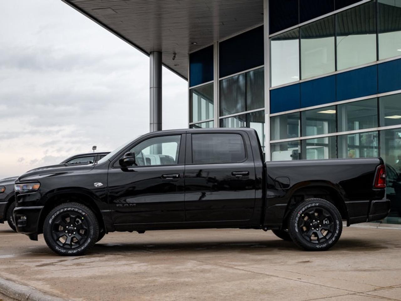 2026 RAM 1500 SPORT Photo4